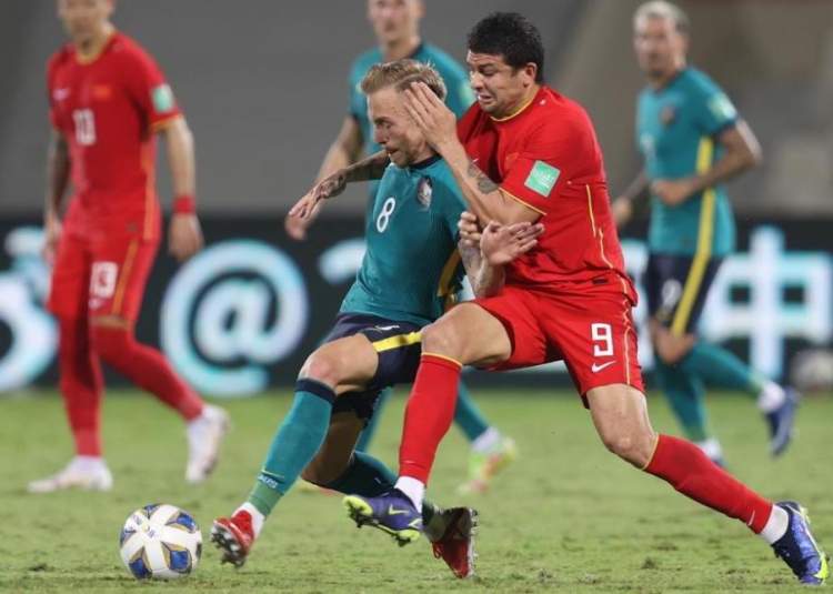 米兰300万欧引进哥伦比亚20岁左后卫阿里萨拉，明年一月份来米兰报到